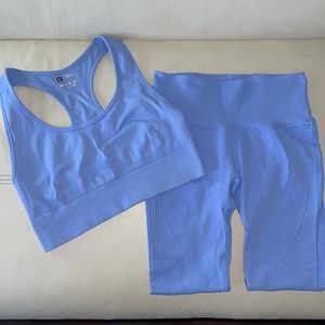 Workout Set Sports Bra and Scrunch Leggings